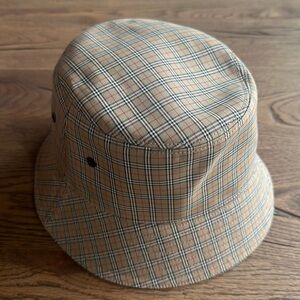 BURBERRY Micro Check Bucket Hat in Archive Beige Size Medium
